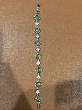 Sterling Silver Green Gem Clover-Link Bracelet